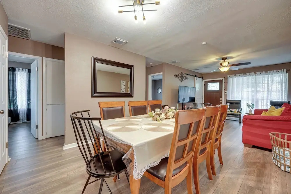 Single-story Home in San Antonio: Great Location!