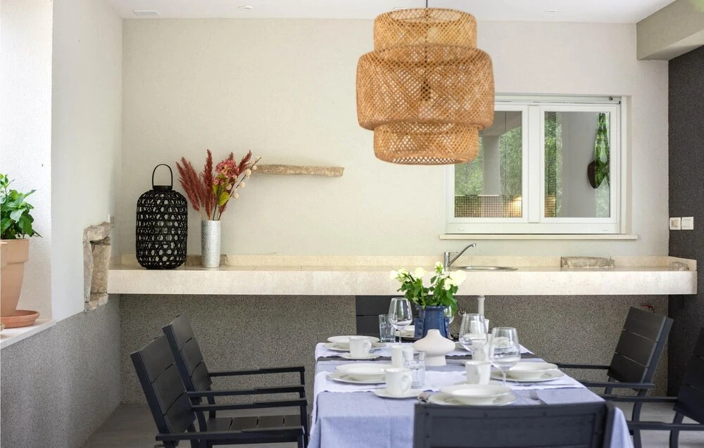 Amazing Home in Naklice With Wifi and 2 Bedrooms