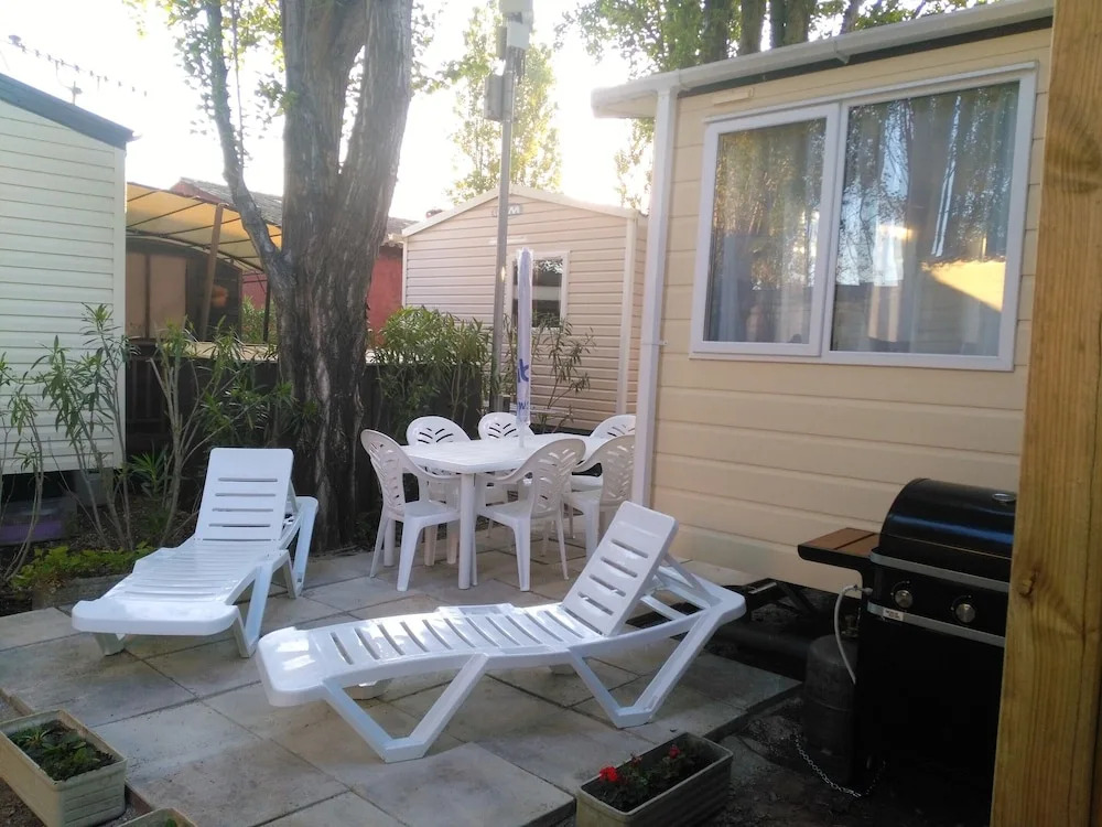 Bungalow With 2 Bedrooms in Fréjus, With Shared Pool and Furnished Terrace - 6 km From the Beach