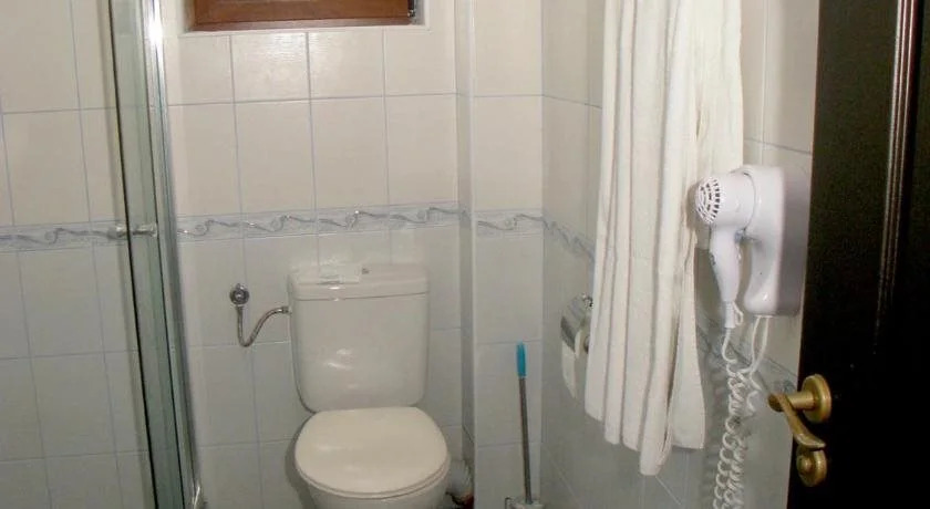 Iris Hotel