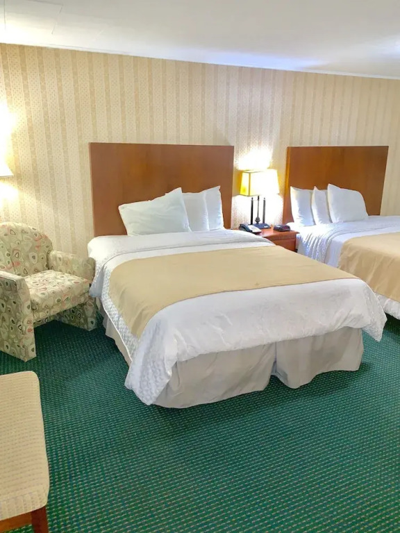 American Inn Lee