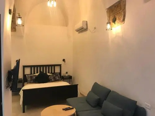 Acre Two Wells Zimmer
