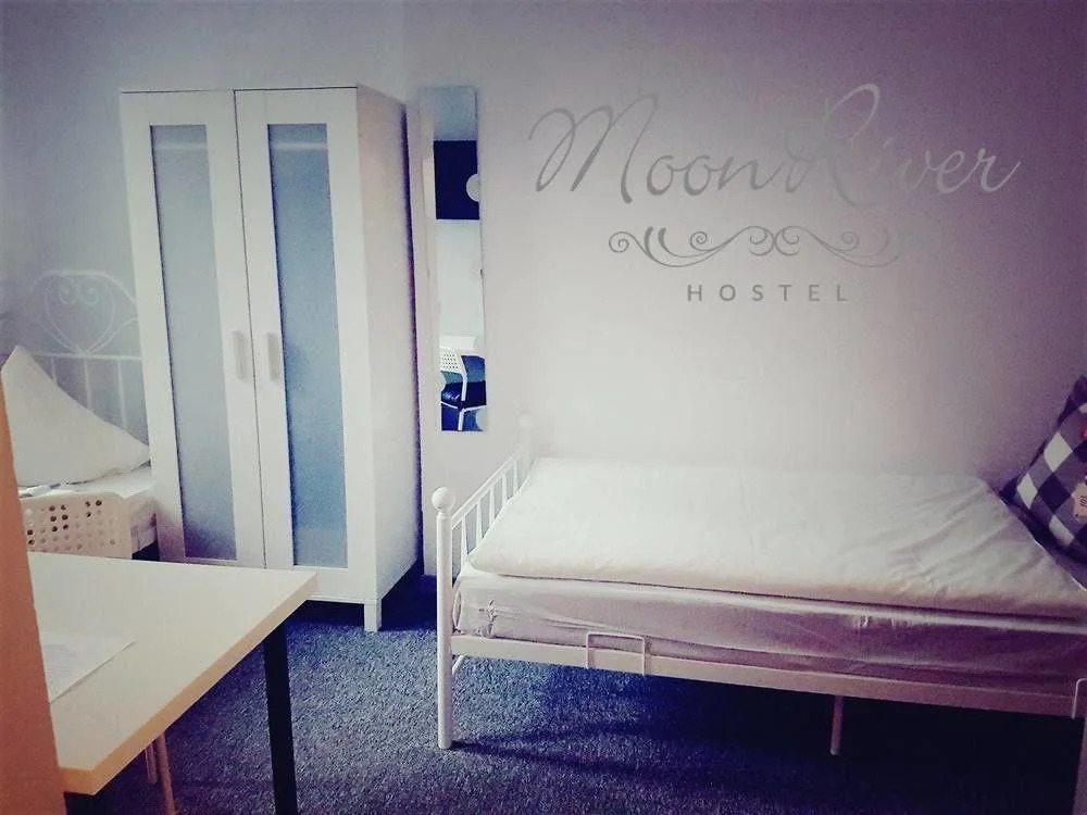 MoonRiver Inn