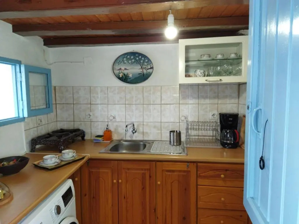 «Astrofeggia» A private stone house Nature-Seaview