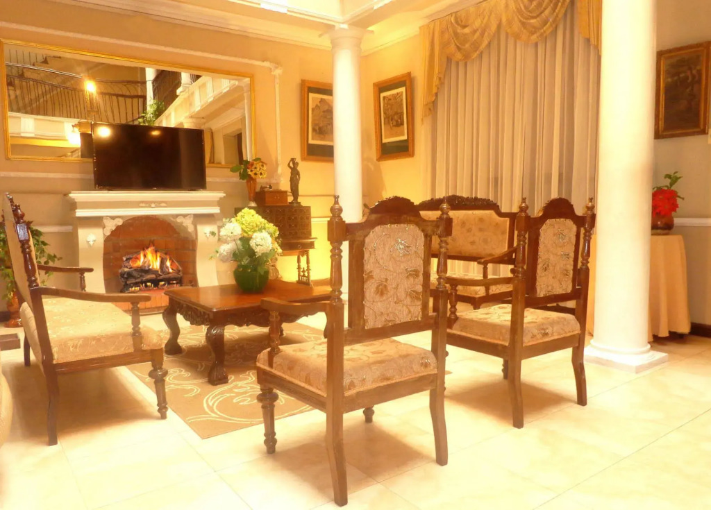 Hostal Colonial
