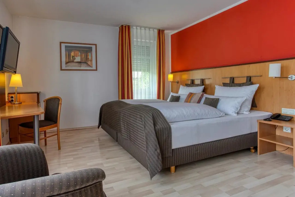 UNO Hotel Stuttgart Großbettlingen