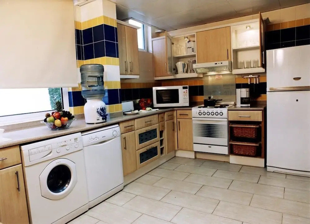 E5 Apartments