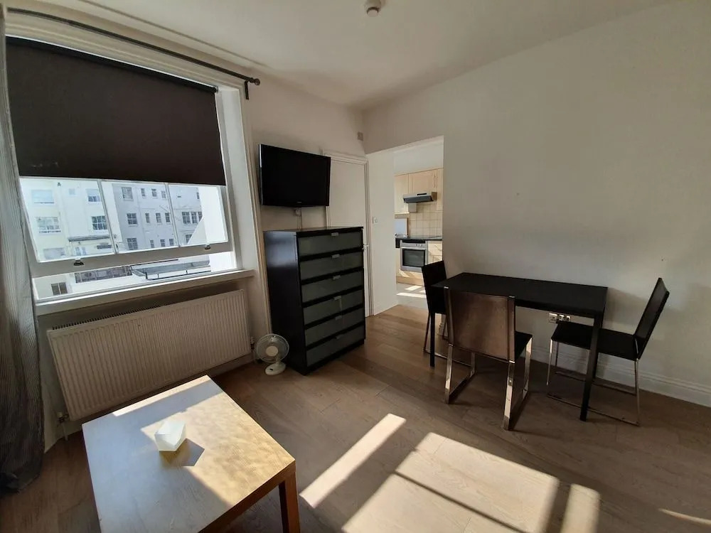 Studio Apartment in South Kensington 2