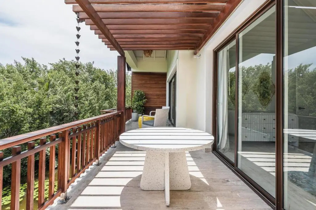 Newly Added El Portillo 2BR Apt