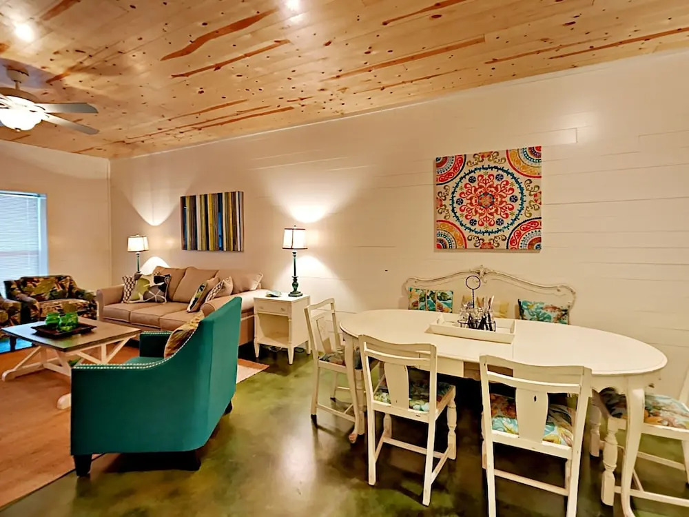 The Commons #702 - Three Bedroom Townhome