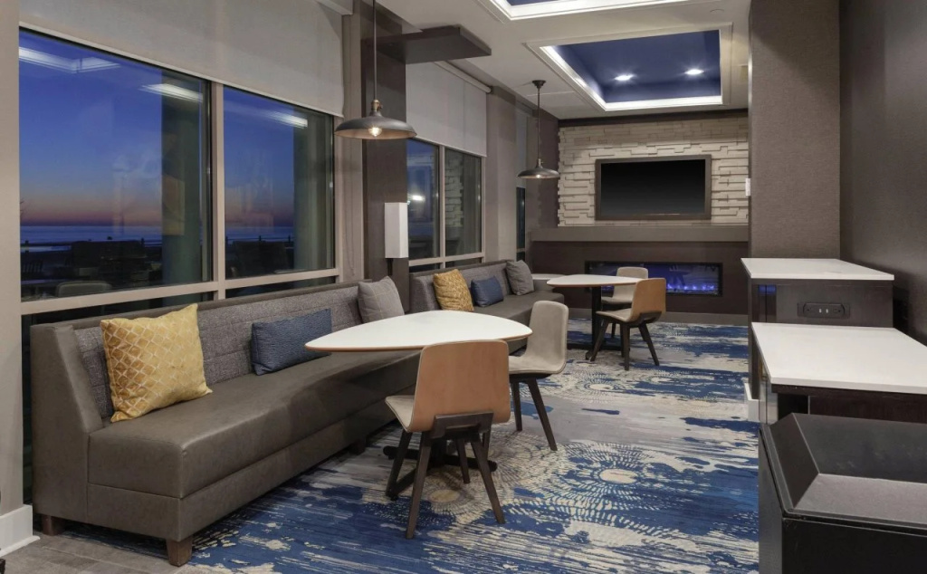 Отель Residence Inn by Marriott Virginia Beach Oceanfront