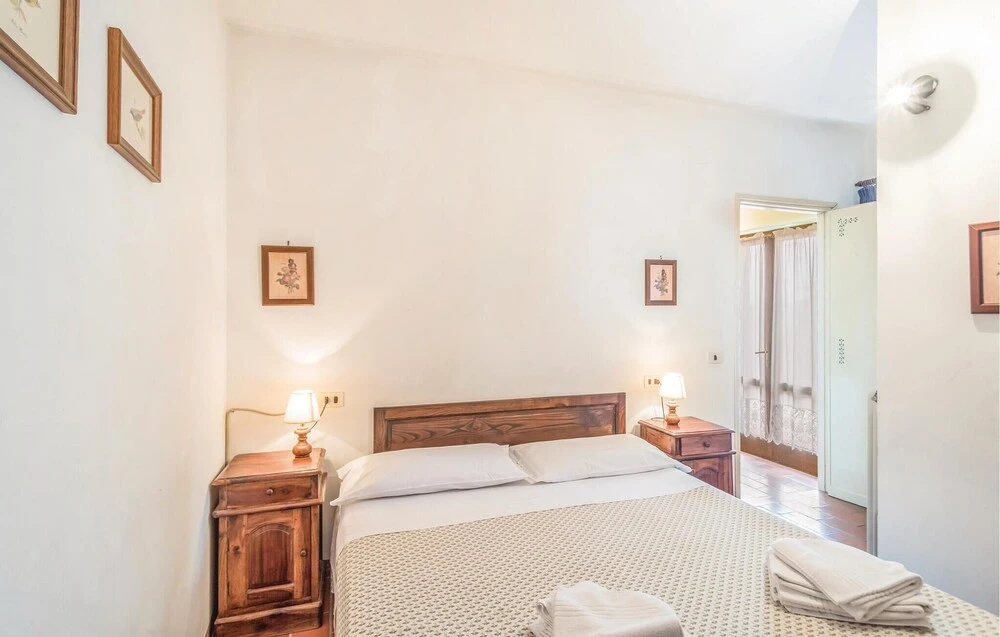 Nice Apartment in Castiglione D.lago PG With 1 Bedrooms, Wifi and Outdoor Swimming Pool