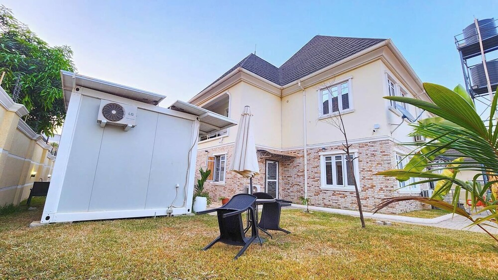 The H Address Shortlet Apartments Yaba