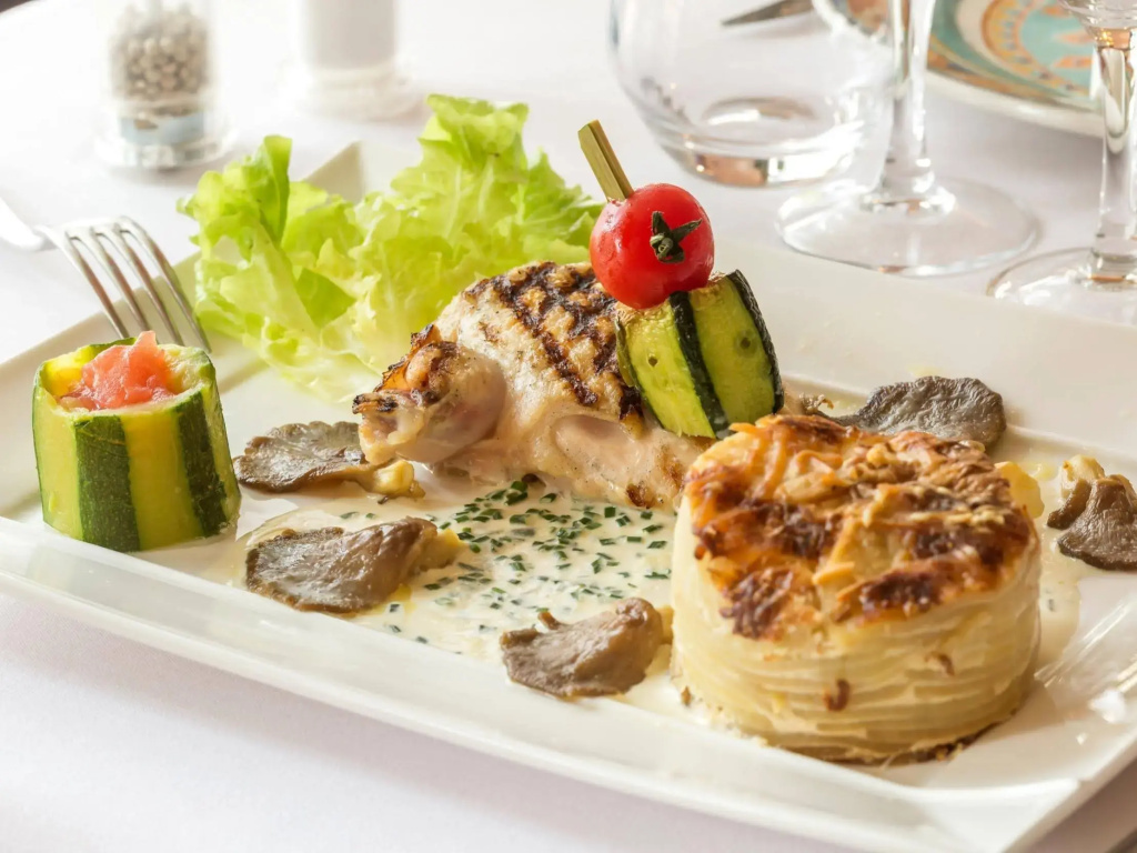 Logis Hôtel & Restaurant - Le Saint-Louis