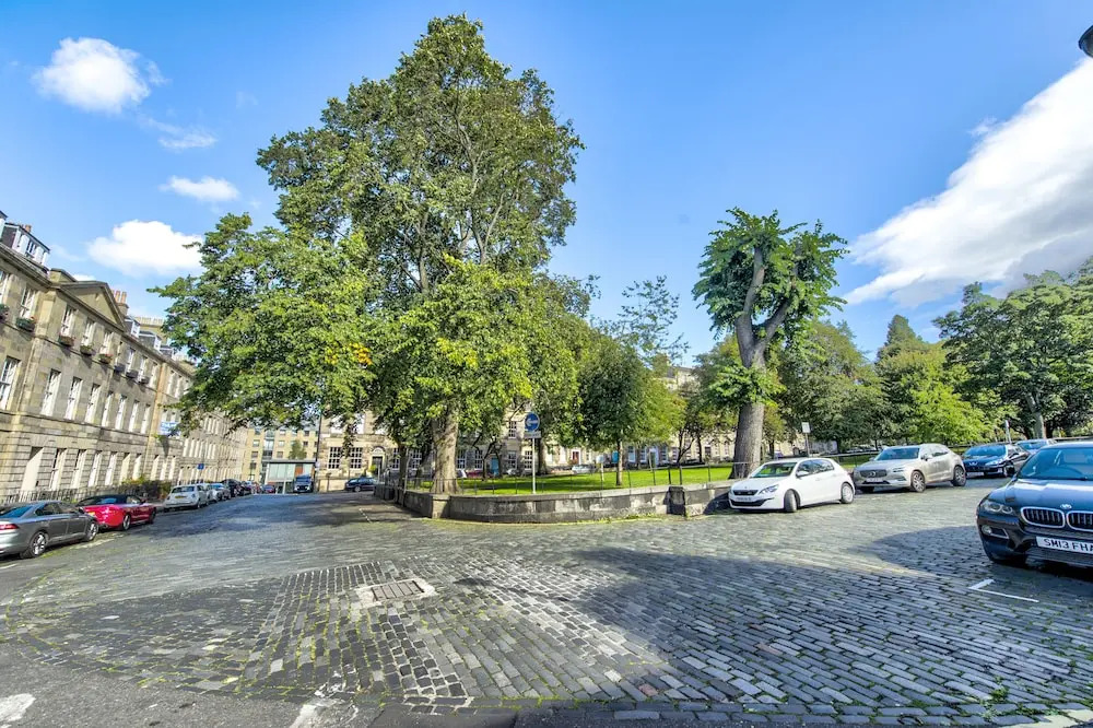 Beautiful, Historic Georgian 4 bed house: Heart of the City