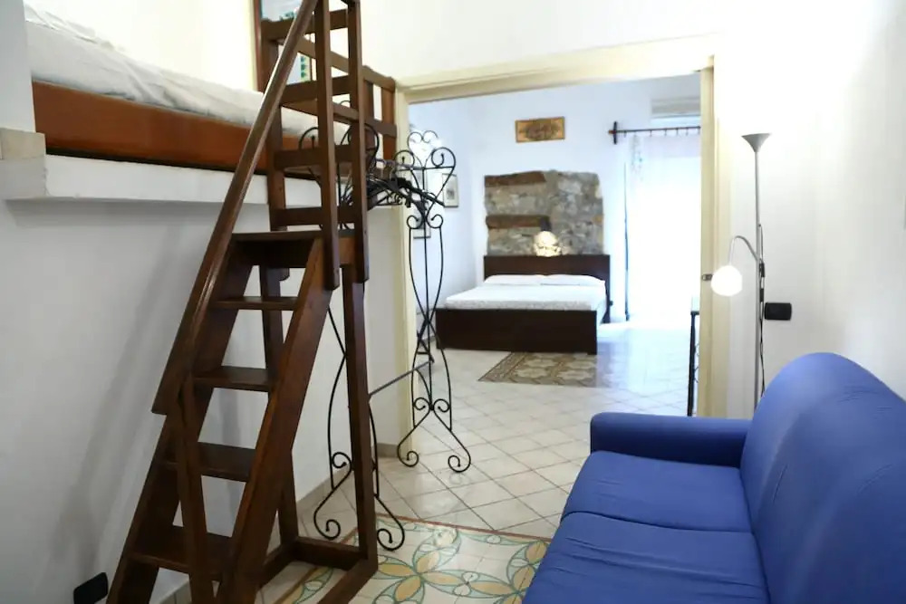 COASTAL Seaview Suite & CENTRAL BALCONY Street View Studio