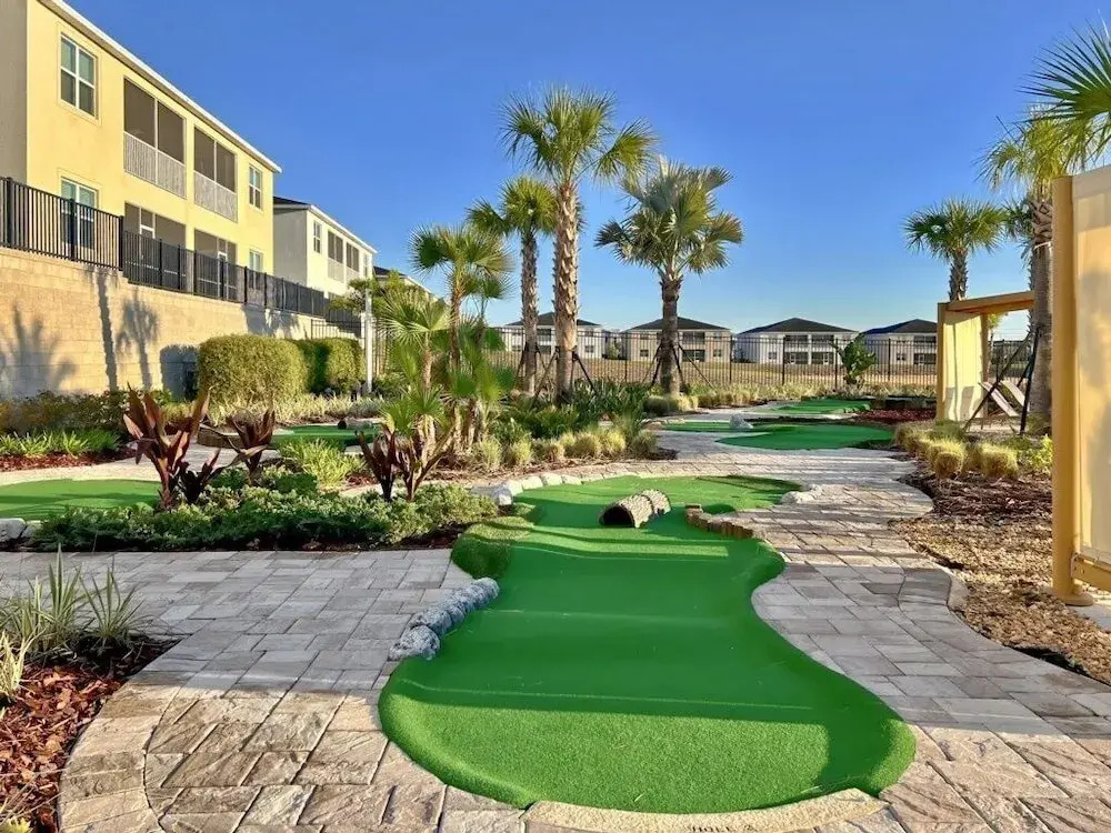Stunning 4 Bed Townhome With Splash Pool-1160ks 4 Bedroom Townhouse