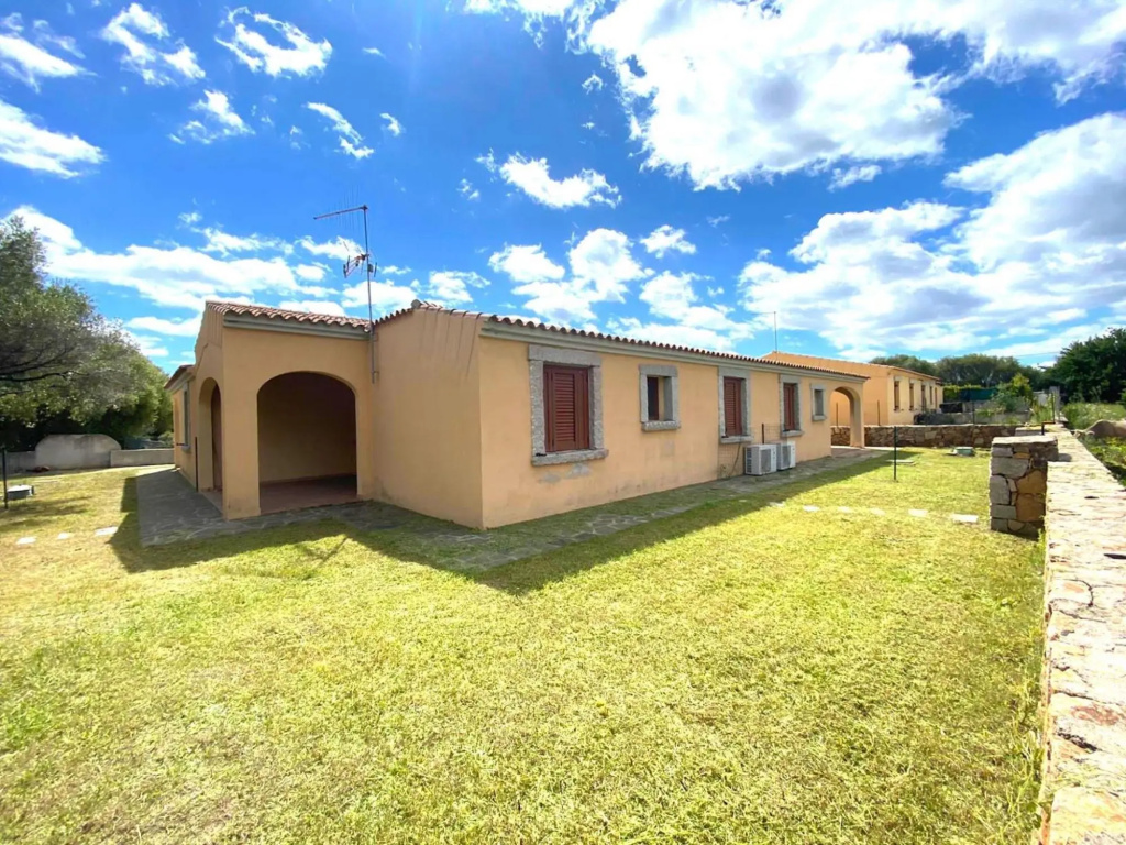 SAN TEODORO - CENTRO E SPIAGGIA A PIEDI - GIARDINO PRIVATO-Rosa 1