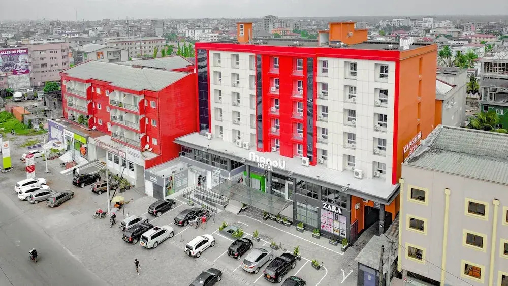 Manou Hotel