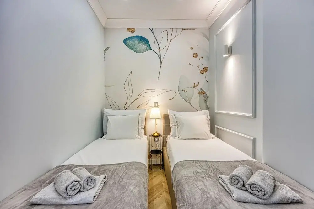 Boutique Downtown Studio with Balcony  1