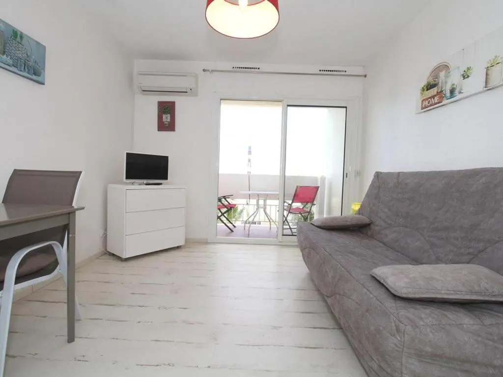 Appartement Balaruc-les-Bains, 1 pièce, 2 personnes - FR-1-553-111