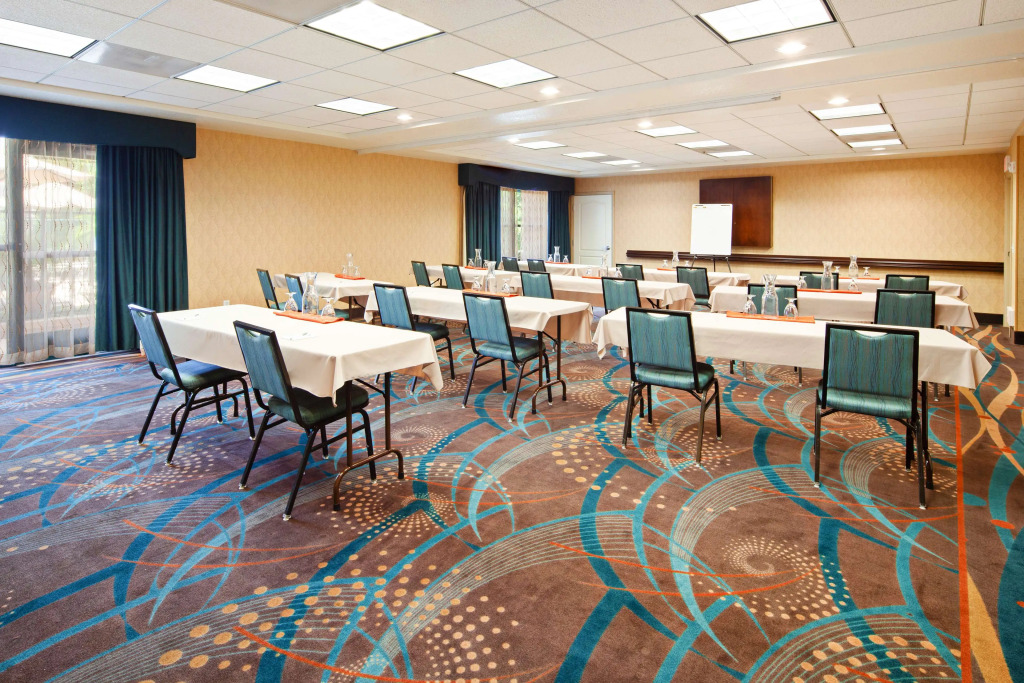 Hampton Inn & Suites Agoura Hills