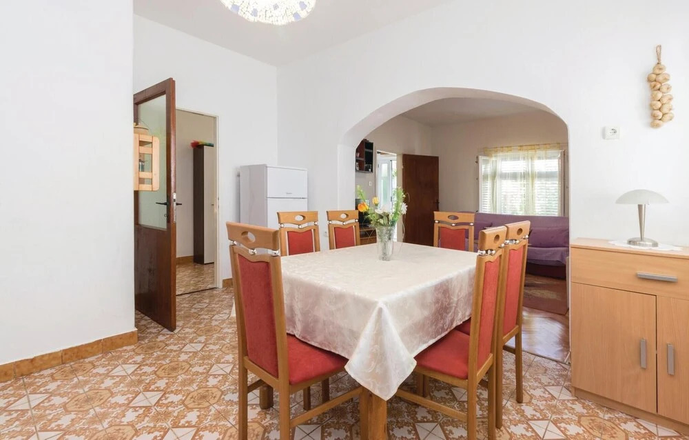 Awesome Home in Zadar With 2 Bedrooms and Wifi