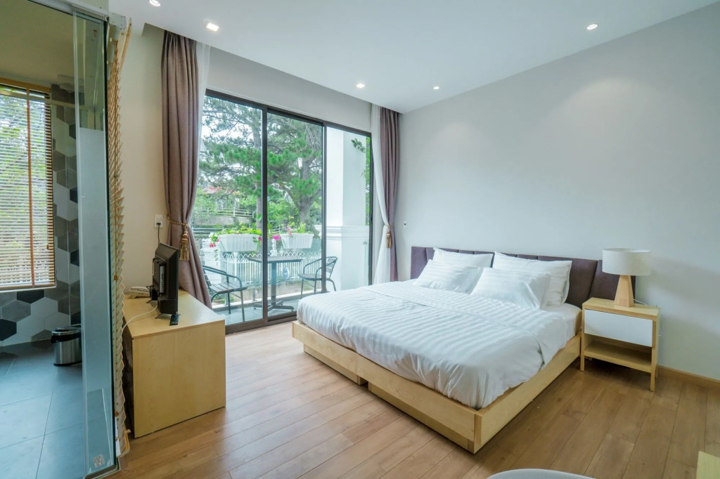 Dalat Home