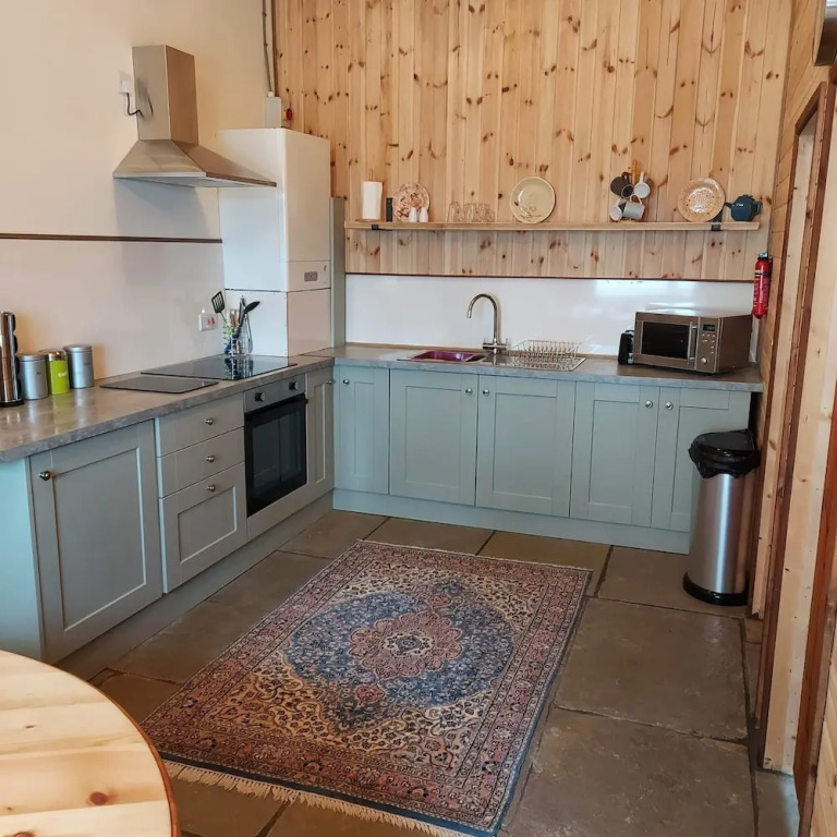 Sycamore Lodge-1 Bed-sleeps 4-free Parking
