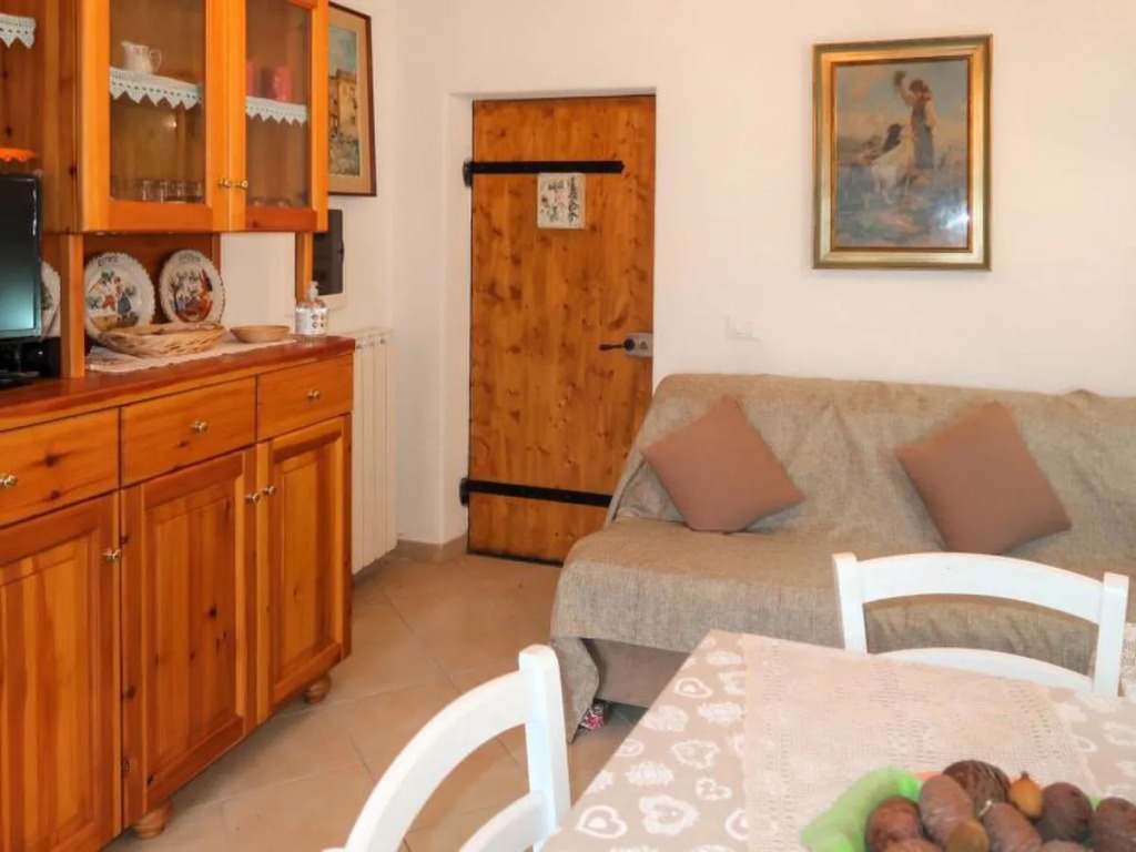 House Reanna Apricale