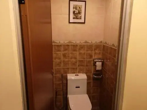 HOTEL AMBASSADOR 1