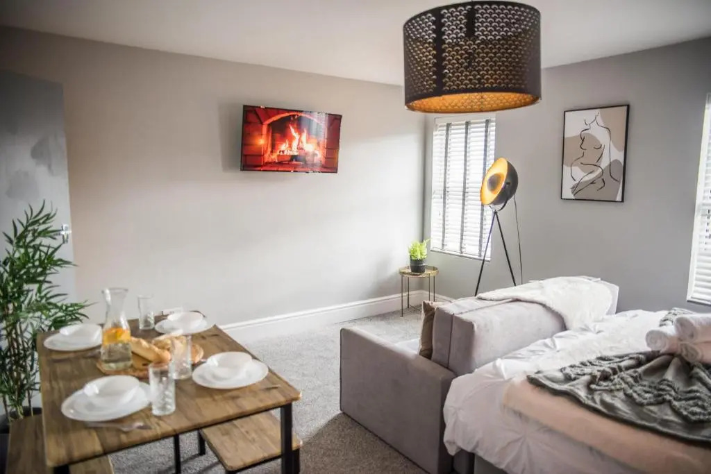 Derby's Beach Suites by Sasco Apartments