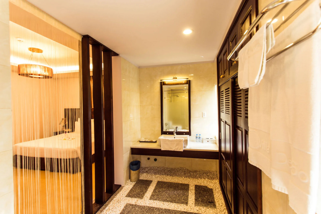 Villa Del Sol Beach Resort & Spa
