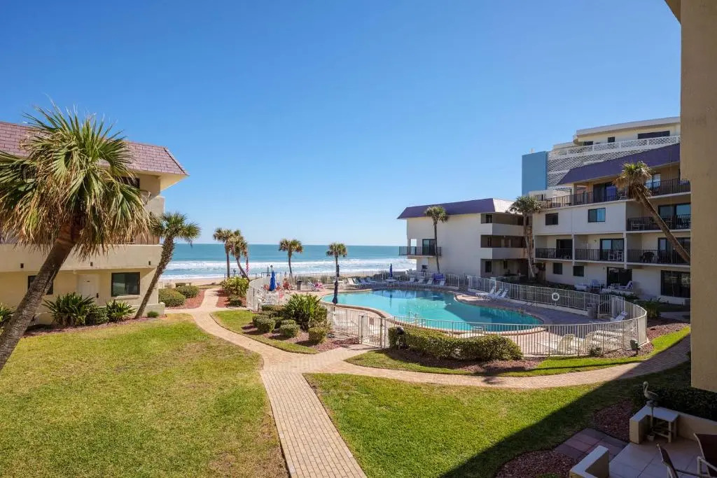 Bent Palm 218 by Distinctive Beach Rentals