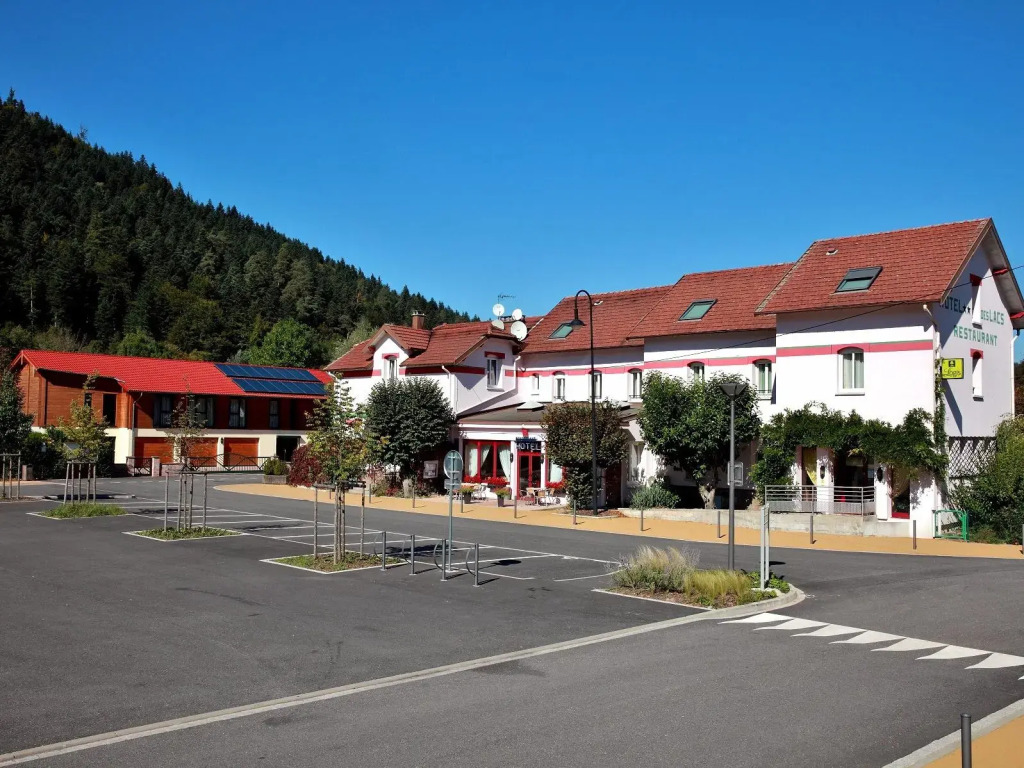 Logis Hôtel & Restaurant des Lacs