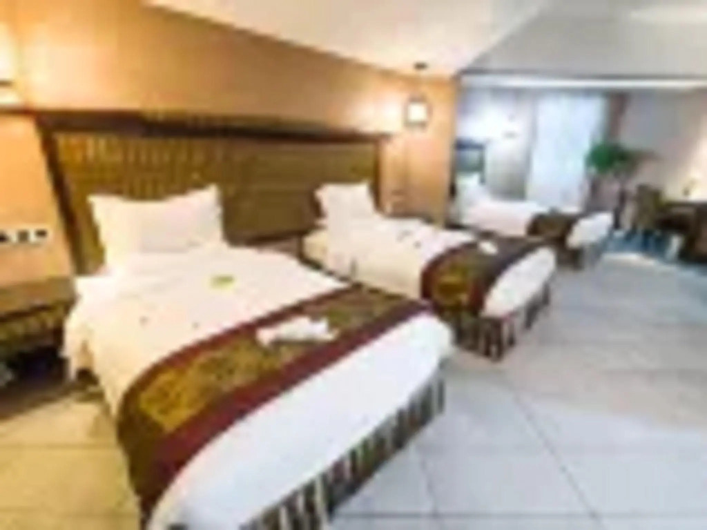 Serengeti Hotel