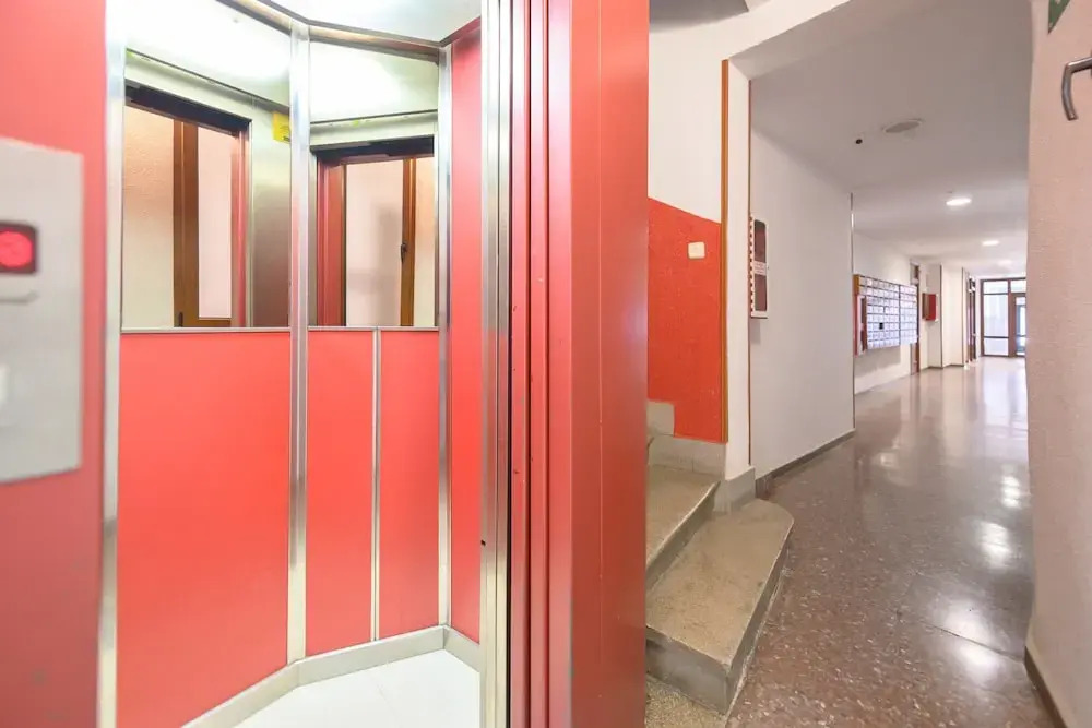 M Arr126 Piso de dos Dormitorios-terraza y Balc