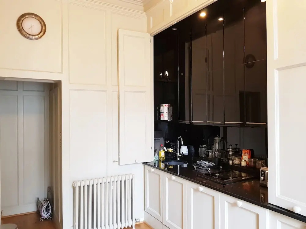 Elegant Central Street Studio