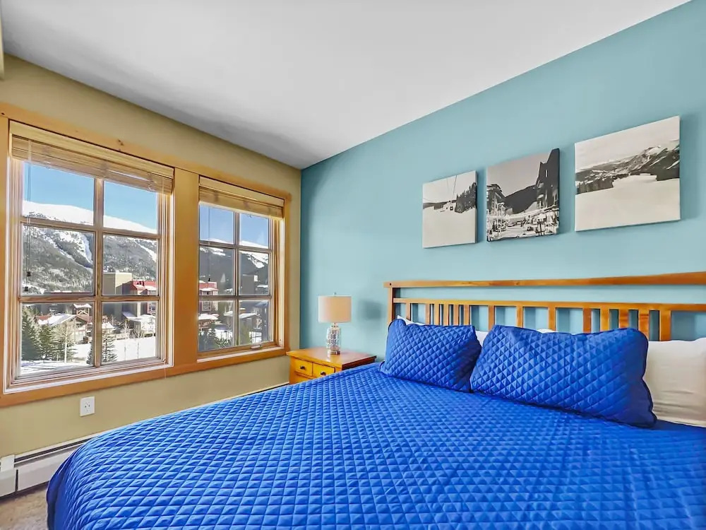 Luxury Remodeled Passage Point Condo - Short Walk to Lifts - Incredible View - PP403 by Redawning