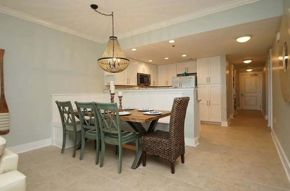 Waterscape C200 - 3 Br condo by RedAwning