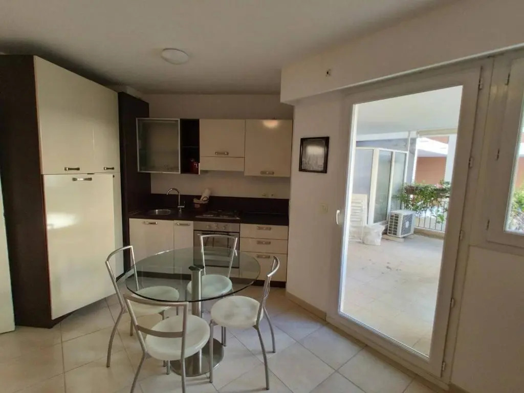Appartement Juan les Pins, 2 pièces, 4 personnes - FR-1-252-152