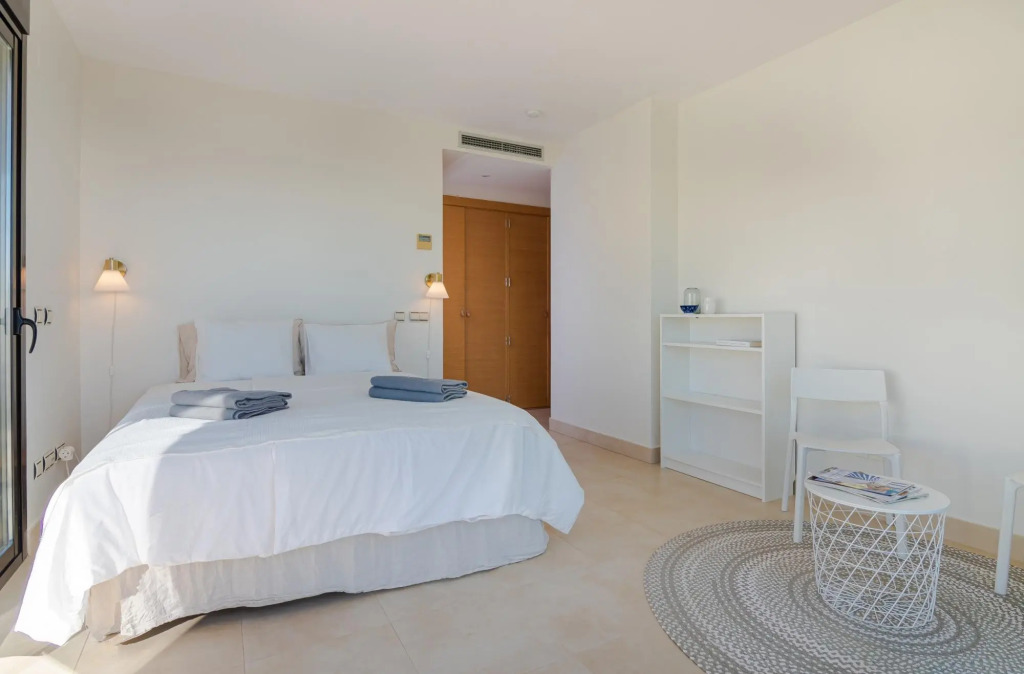 Luxurius Penthouse with Large Terrace and Spa