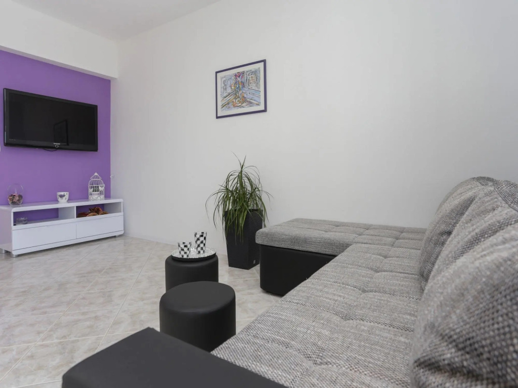 Apartment in Katel Gomilica Near Beach
