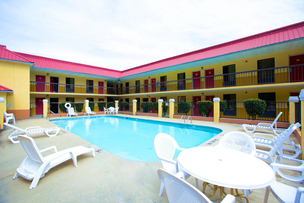 Red Roof Inn Cartersville-Emerson-LakePoint North