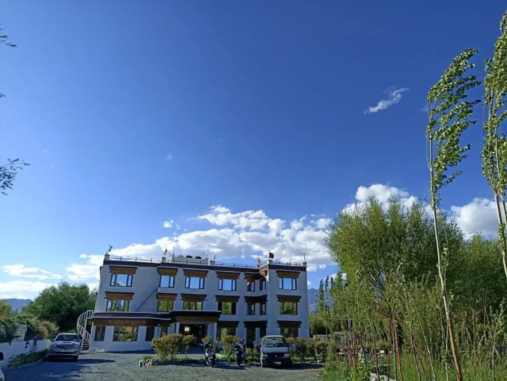 Ratna Hotel Ladakh