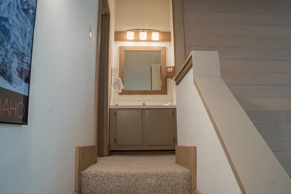 Greyhawk 26 - 2 Br Condo