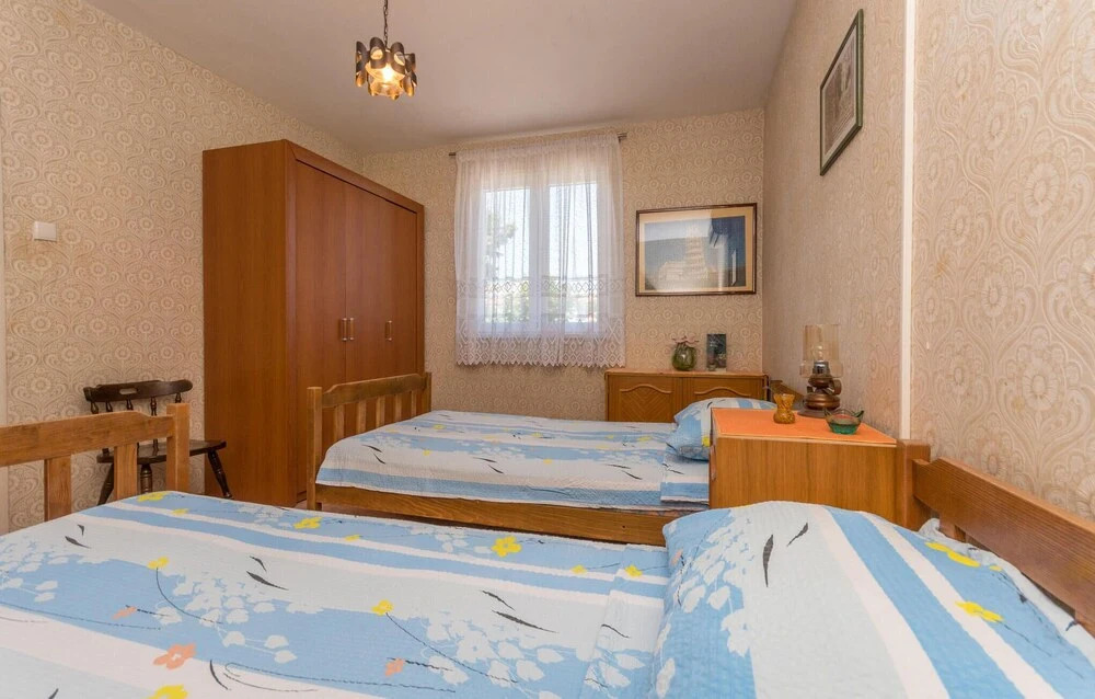 Amazing Apartment in Pakostane With 2 Bedrooms