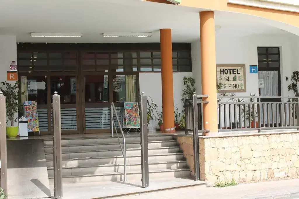 Hotel El Pino