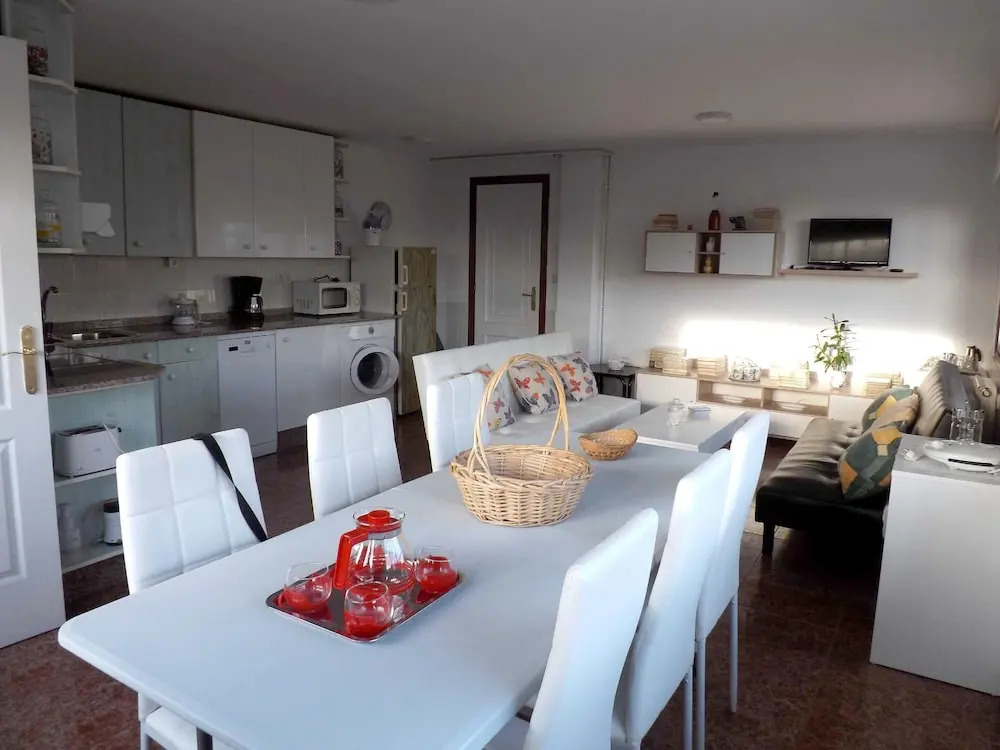 Apartment With 3 Bedrooms in Camposancos, With Wonderful Mountain View