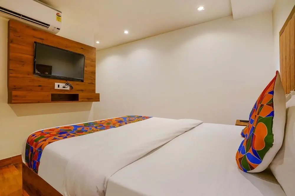 Fabhotel Royal Palace I